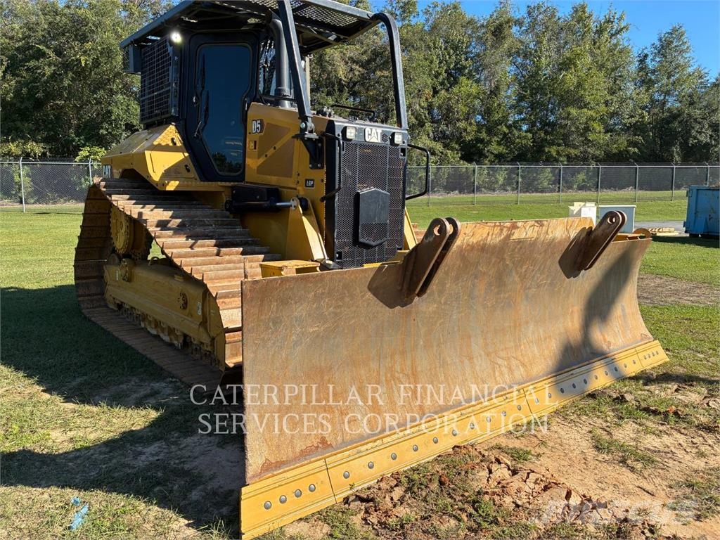 CAT D5-17VP Bulldozer på larvebånd