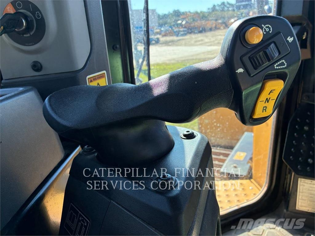 CAT D5-17VP Bulldozer på larvebånd