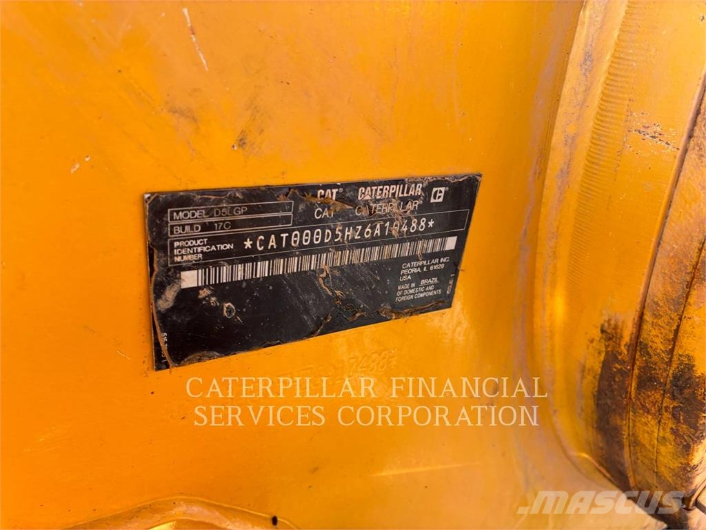 CAT D5-17VP Bulldozer på larvebånd