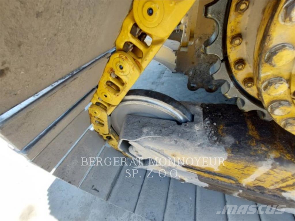 CAT D5-17VP Kāpurķēžu buldozeri