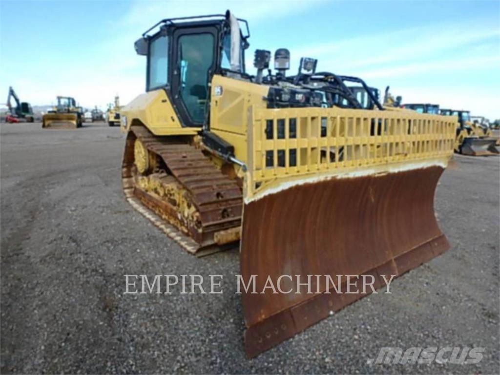 CAT D5-17VPWHA Crawler dozers