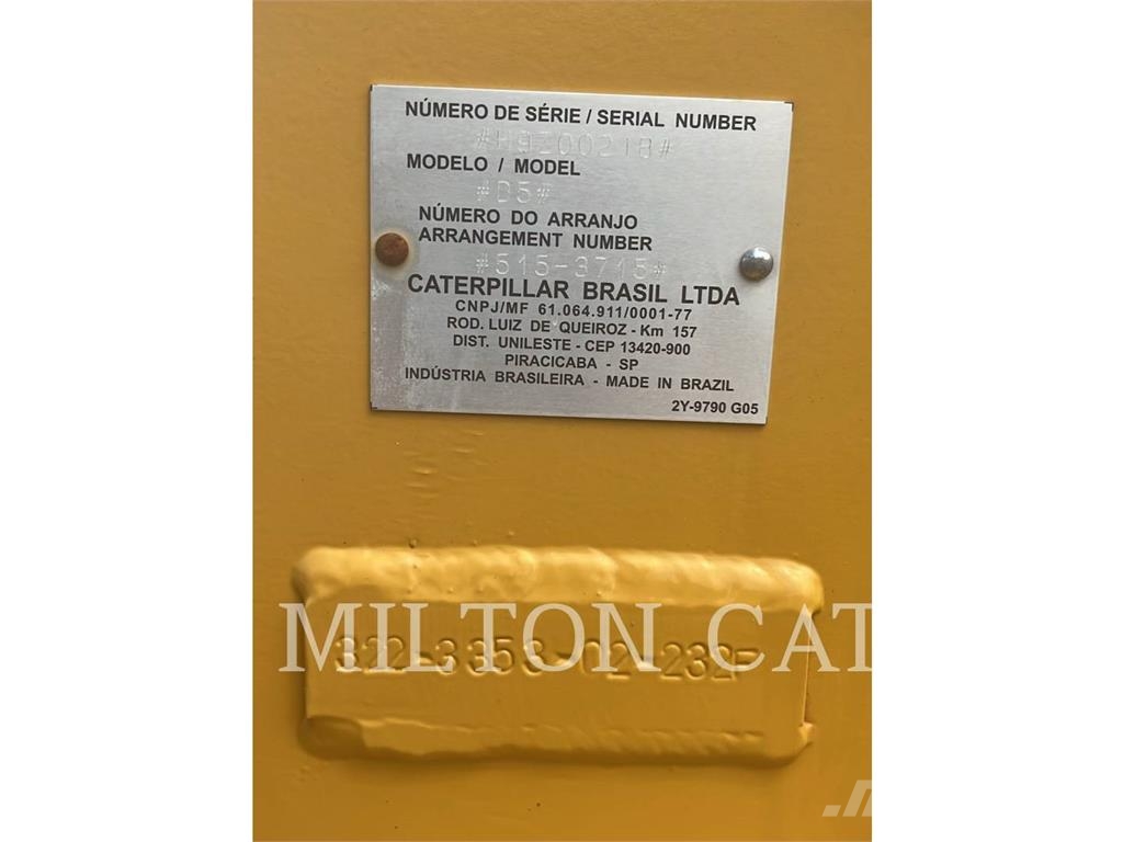 CAT D5 RIPPER MULTISHANK W/3 TEETH STRAIGHT Kultivatoriai-purentuvai