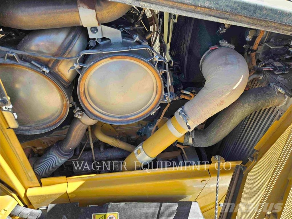 CAT D5 VP Buldožerji goseničarji