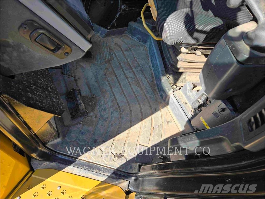 CAT D5 VP Crawler dozers