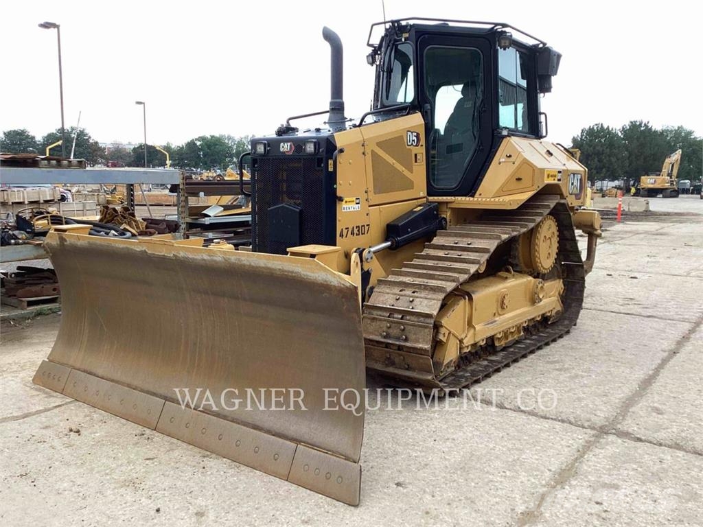 CAT D5 VP Telaketjupuskutraktorit