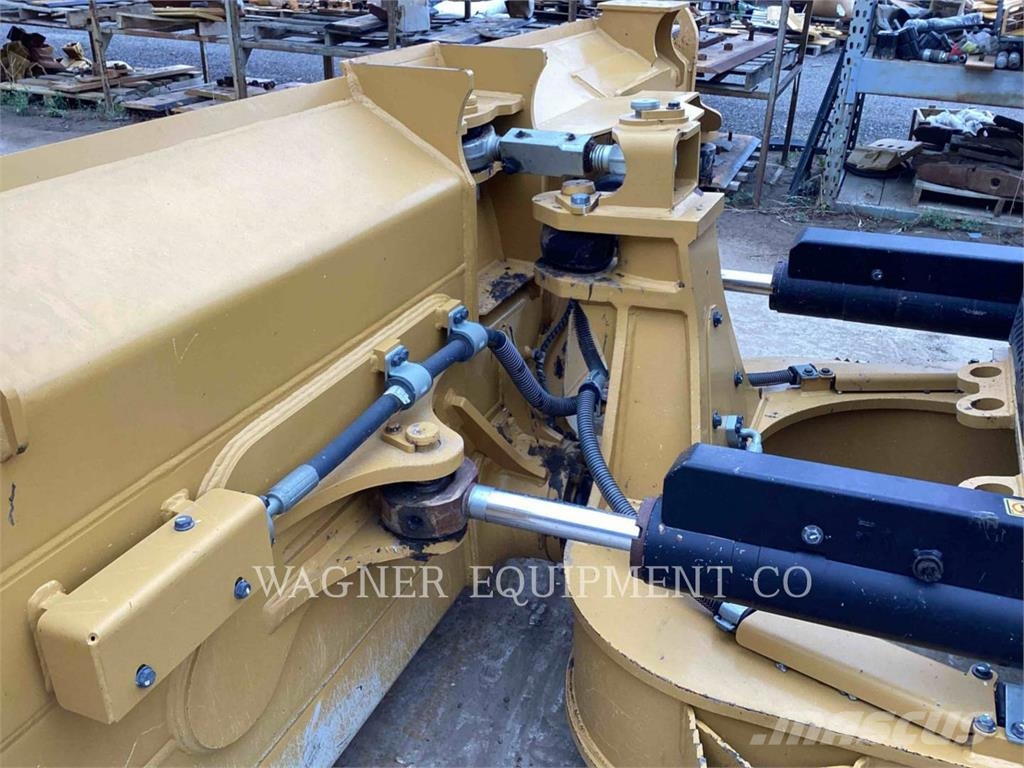 CAT D5 VP Telaketjupuskutraktorit