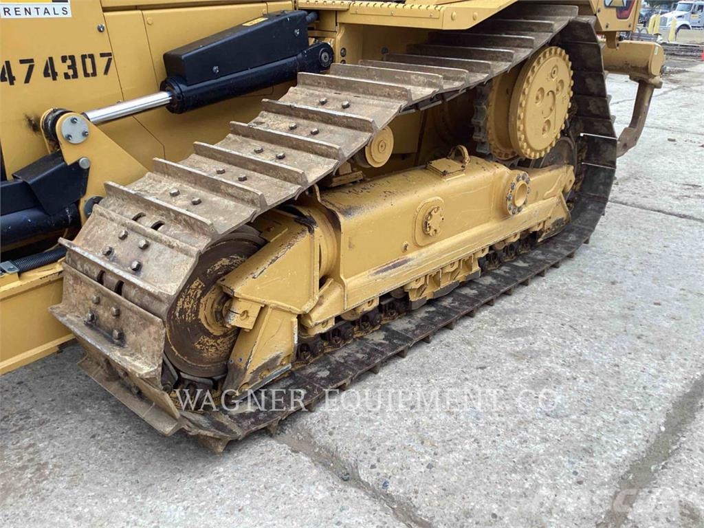 CAT D5 VP Telaketjupuskutraktorit