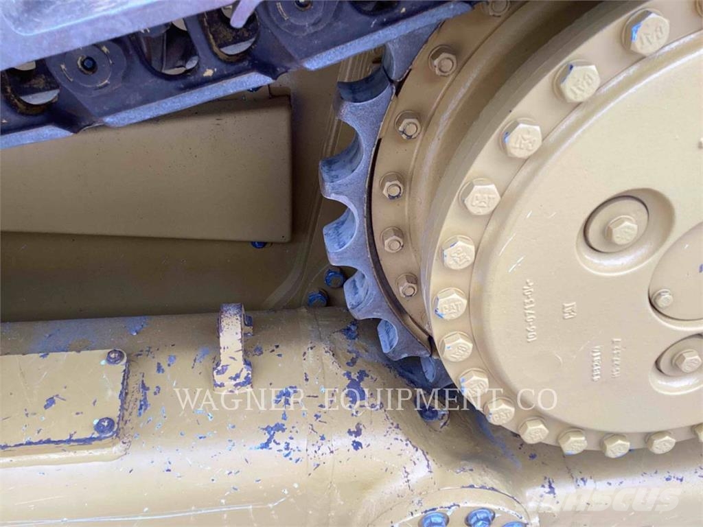 CAT D5 VP Telaketjupuskutraktorit