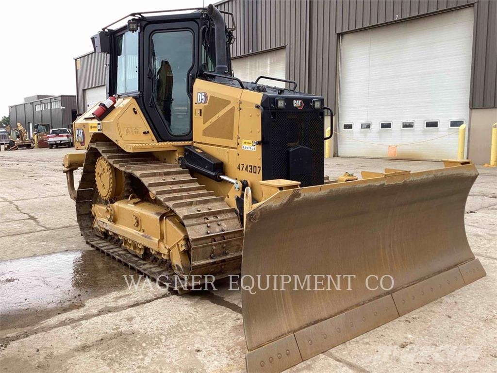 CAT D5 VP Telaketjupuskutraktorit