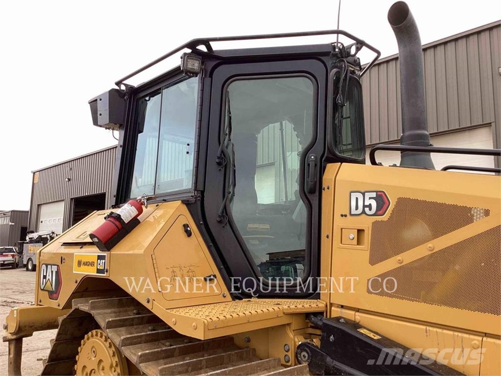 CAT D5 VP Telaketjupuskutraktorit