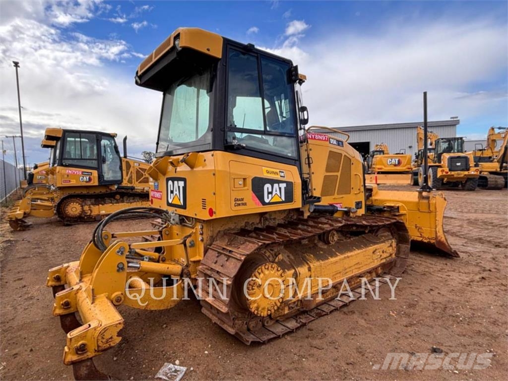 CAT D5K2 بلدوزرات مجنزرة