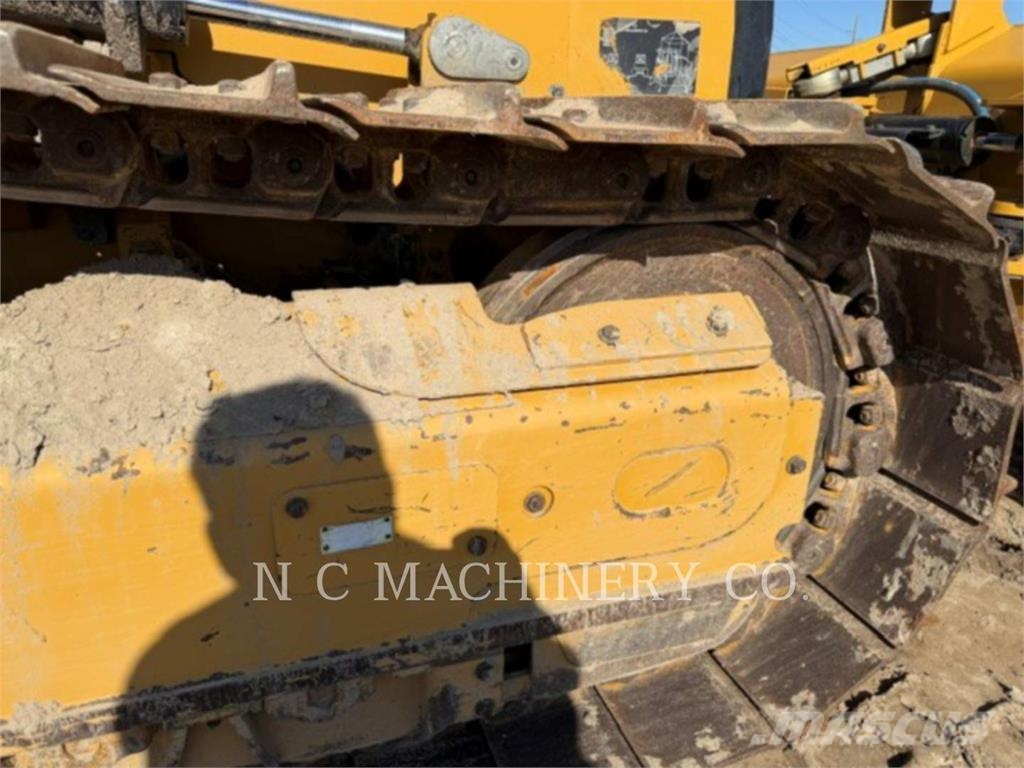 CAT D5K2 XL Buldozer sobre oruga