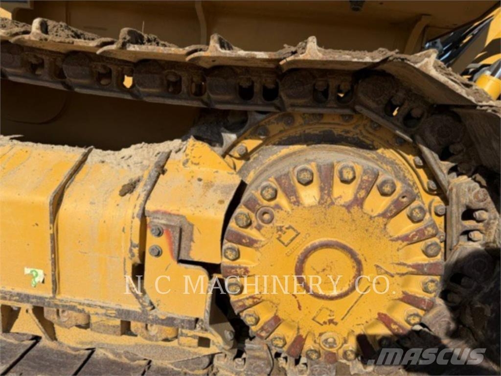 CAT D5K2 XL Buldozer sobre oruga