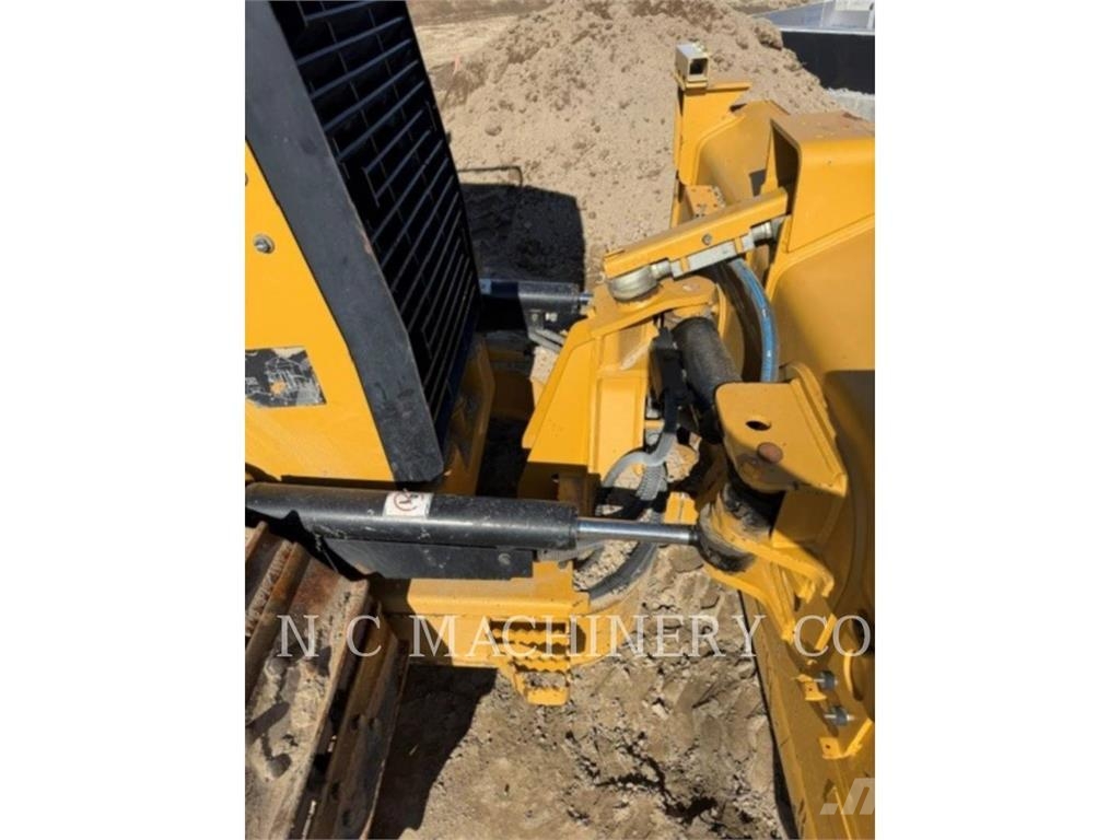 CAT D5K2 XL Buldozer sobre oruga