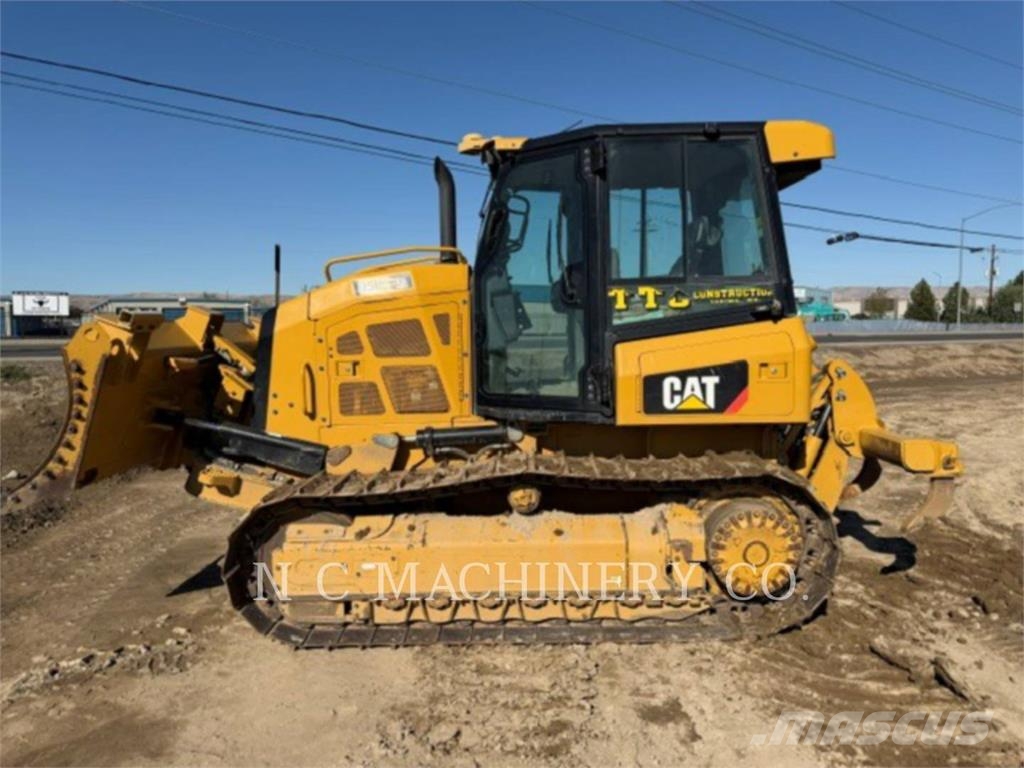 CAT D5K2 XL Buldozer sobre oruga