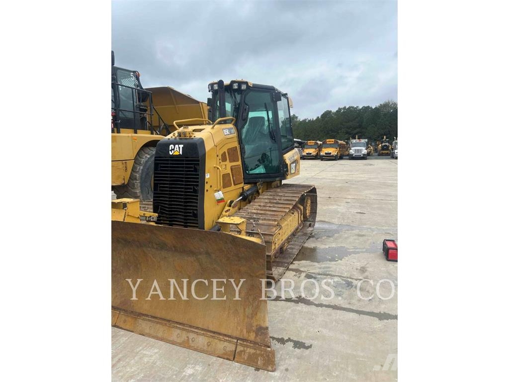 CAT D5K2LGP Buldožeri gusjeničari