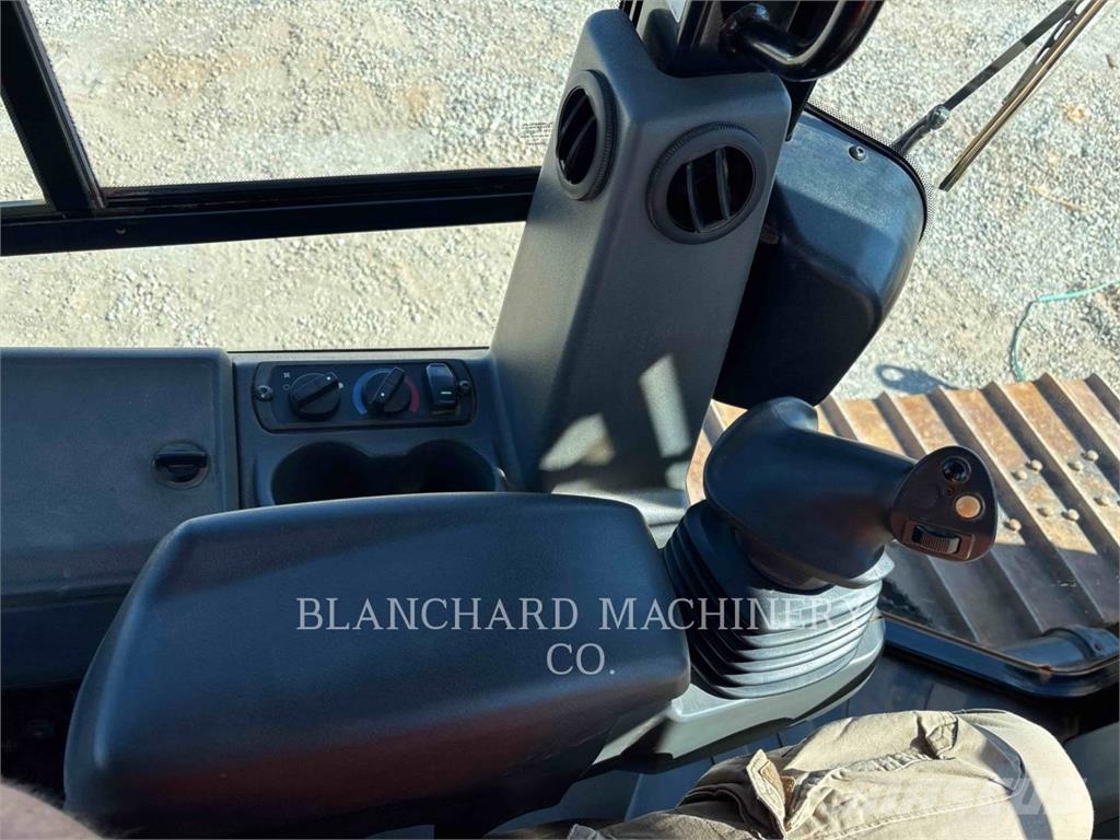 CAT D5K2LGP Buldožerji goseničarji