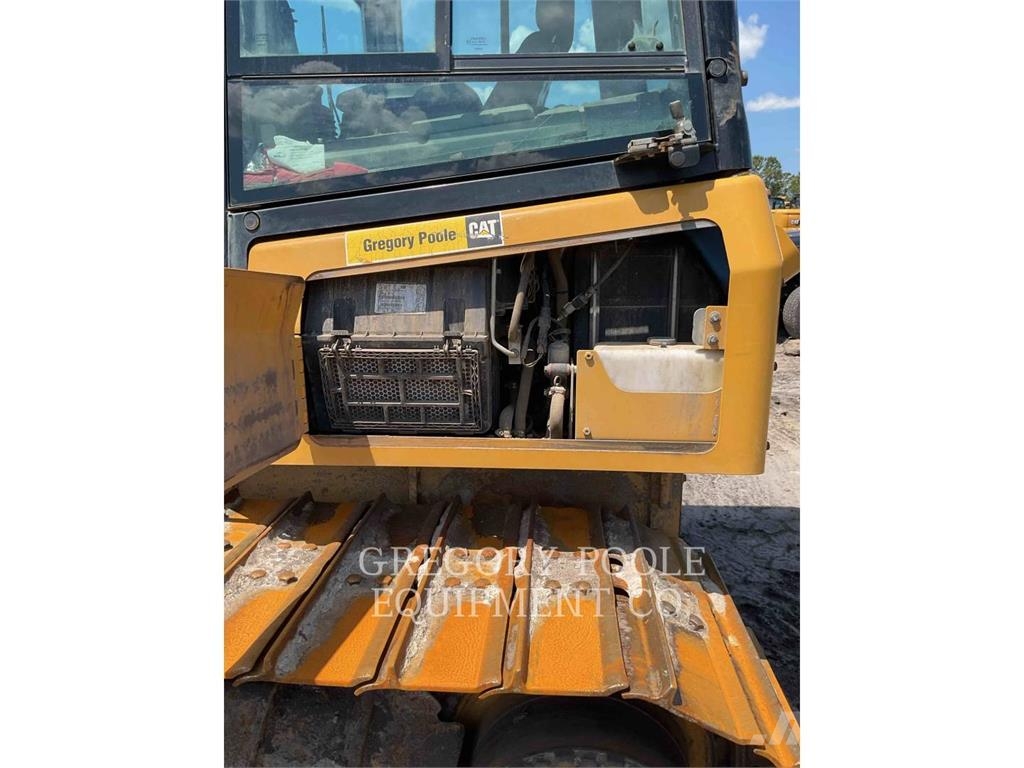 CAT D5K2LGP Гусеничні бульдозери