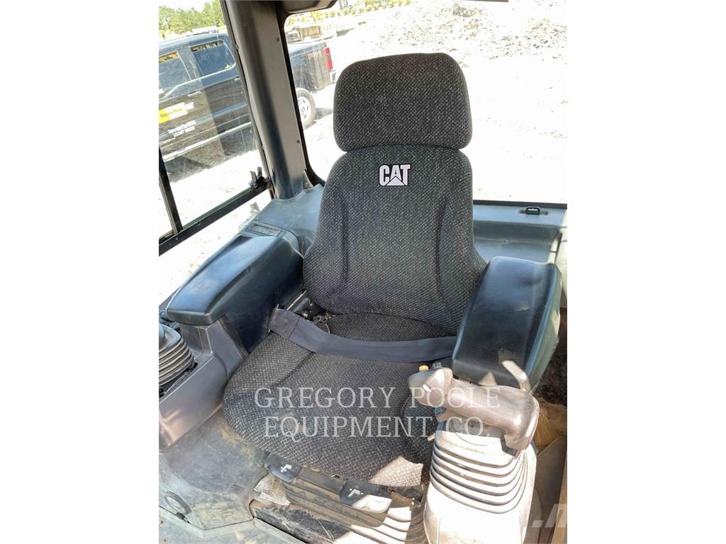 CAT D5K2LGP Гусеничні бульдозери