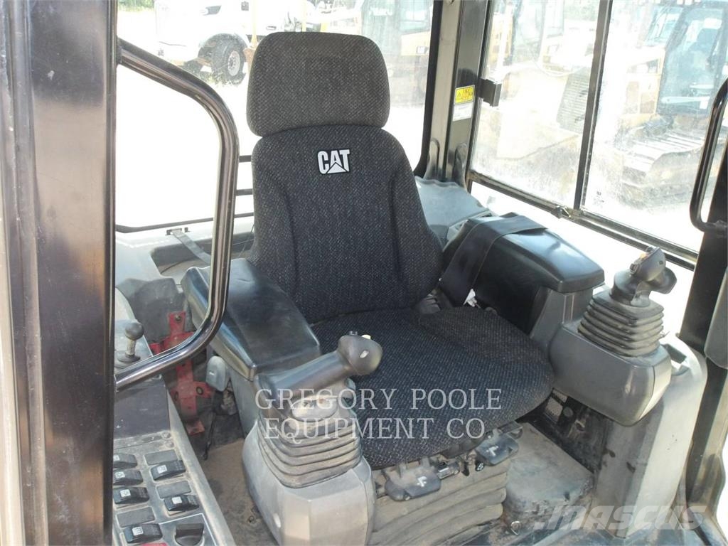 CAT D5K2LGP Bulldozer