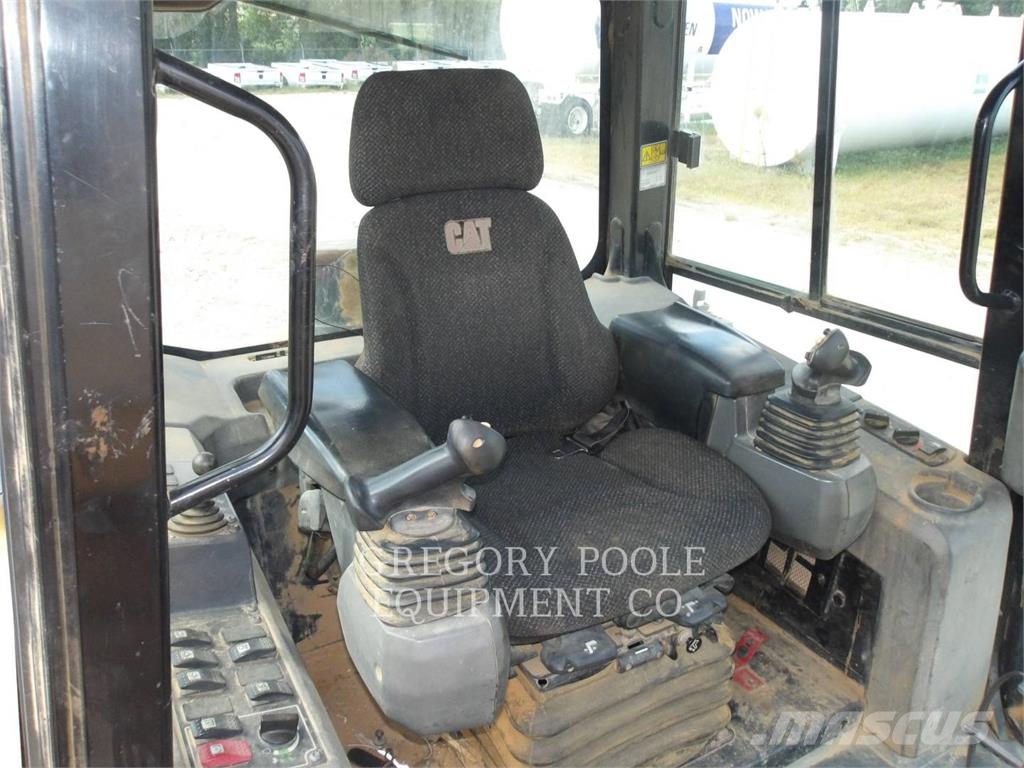 CAT D5K2LGP Bulldozer
