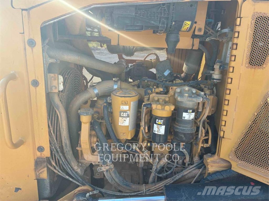 CAT D5K2LGP Bulldozer