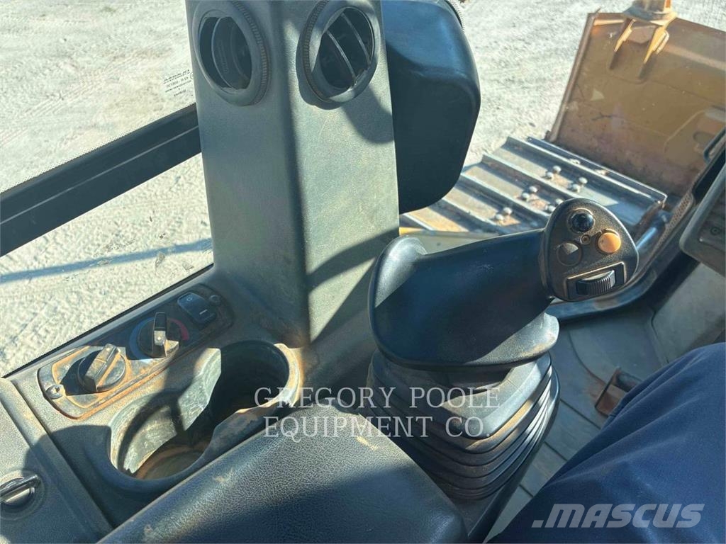 CAT D5K2LGP Bulldozer