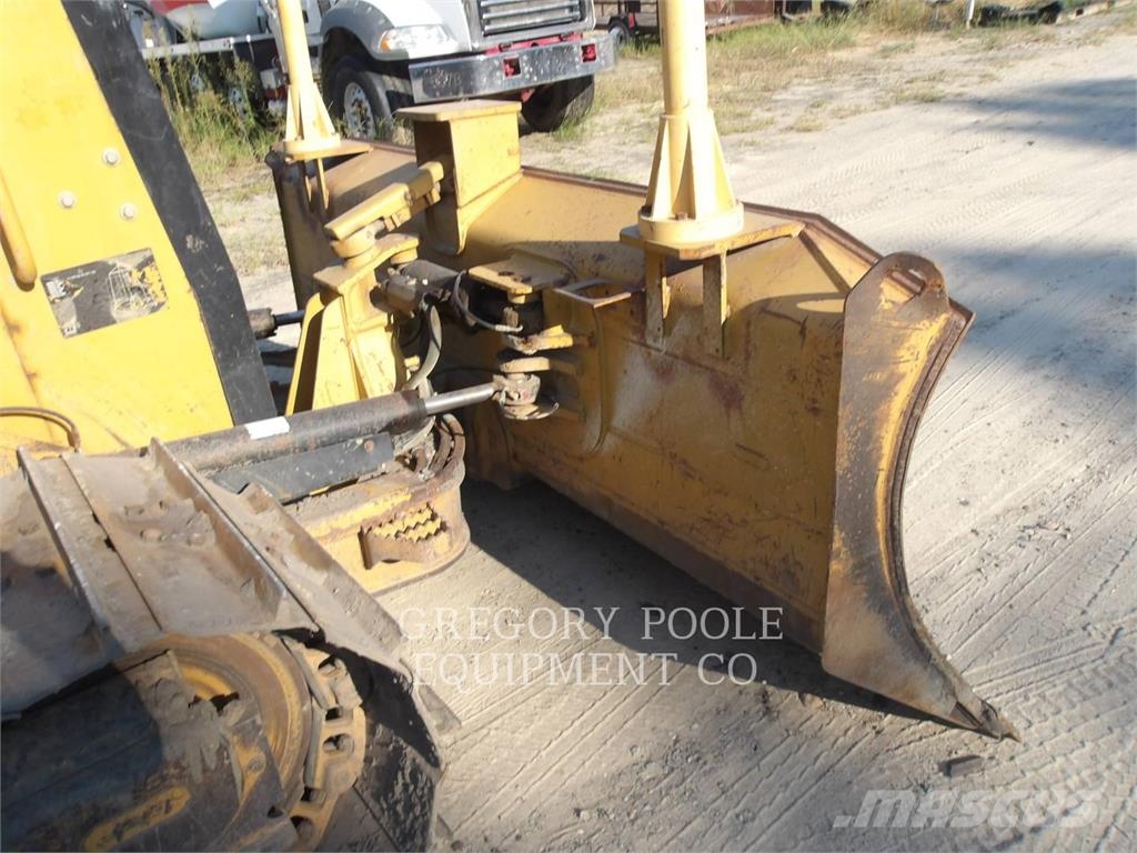 CAT D5K2LGP Bulldozer