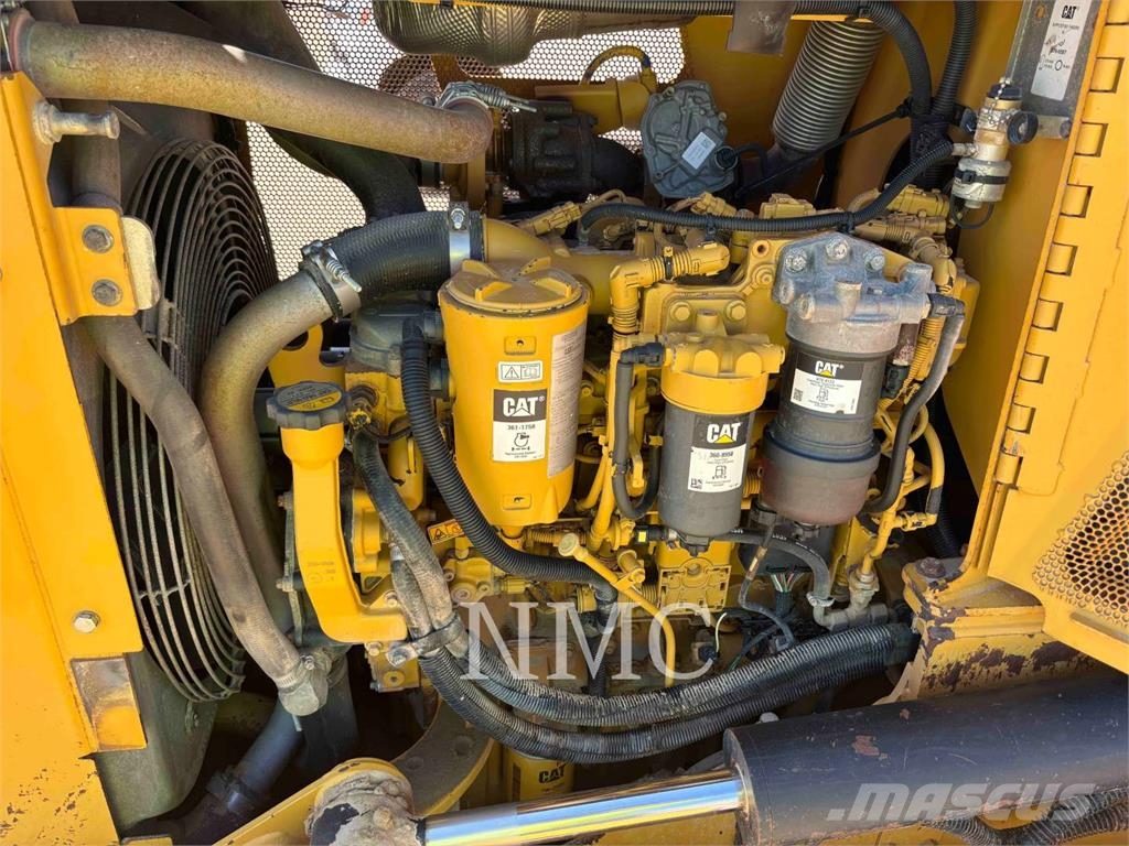 CAT D5K2XL 履帶推土機