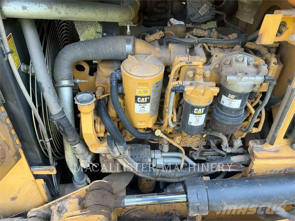 CAT D5K2XL Bulldozer