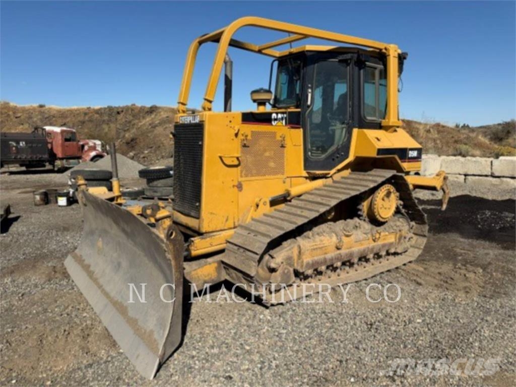 CAT D5MXL Buldozer sobre oruga