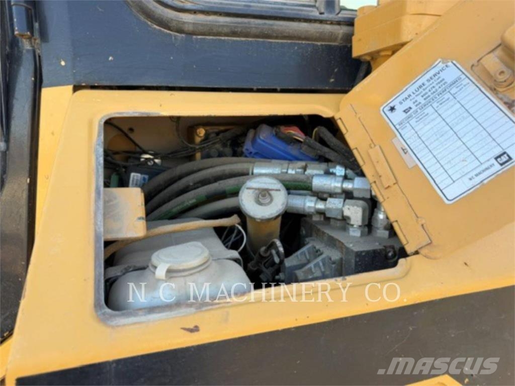 CAT D5MXL Buldozer sobre oruga