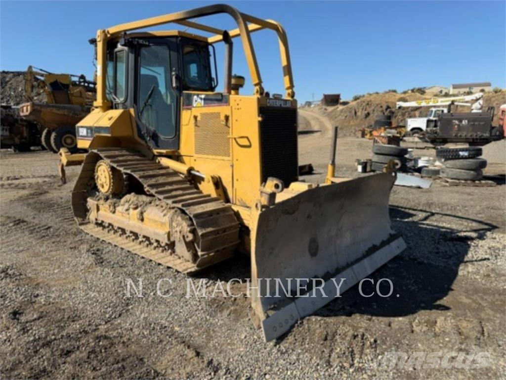 CAT D5MXL Buldozer sobre oruga