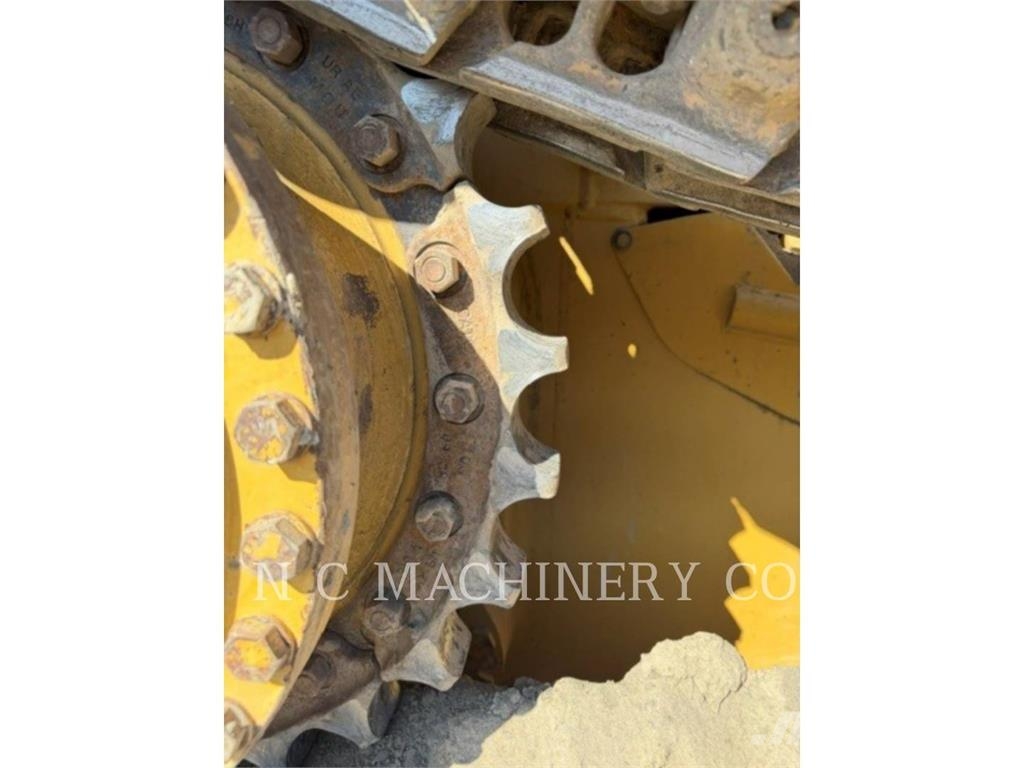 CAT D5MXL Buldozer sobre oruga