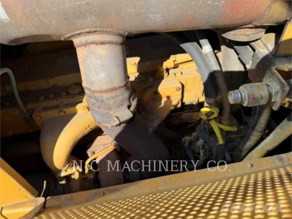CAT D5MXL Buldozer sobre oruga