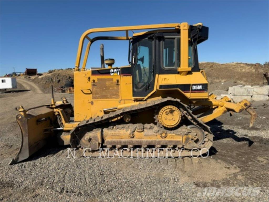 CAT D5MXL Buldozer sobre oruga