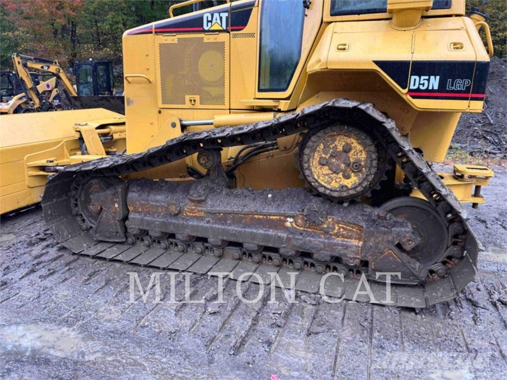 CAT D5N LGP Crawler dozers