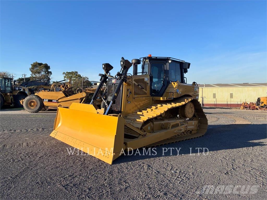 CAT D6 Crawler dozers
