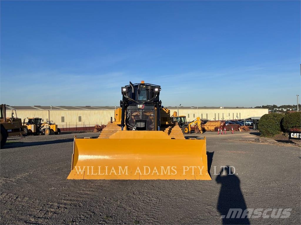 CAT D6 Crawler dozers