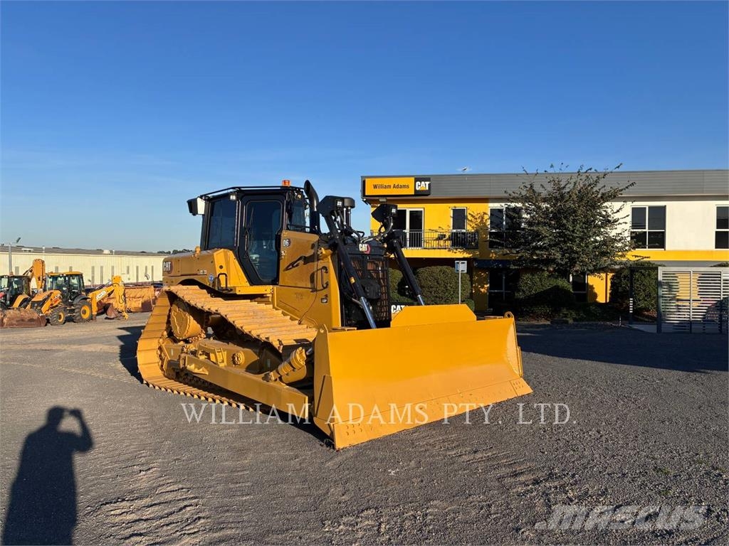 CAT D6 Crawler dozers