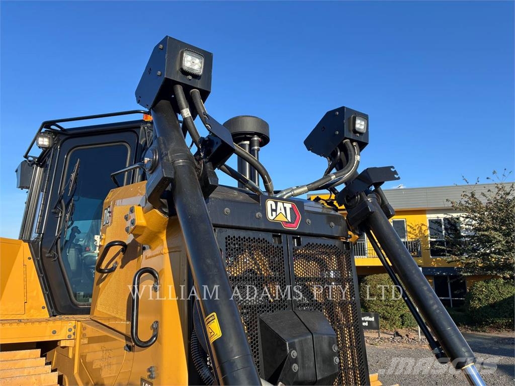 CAT D6 Crawler dozers