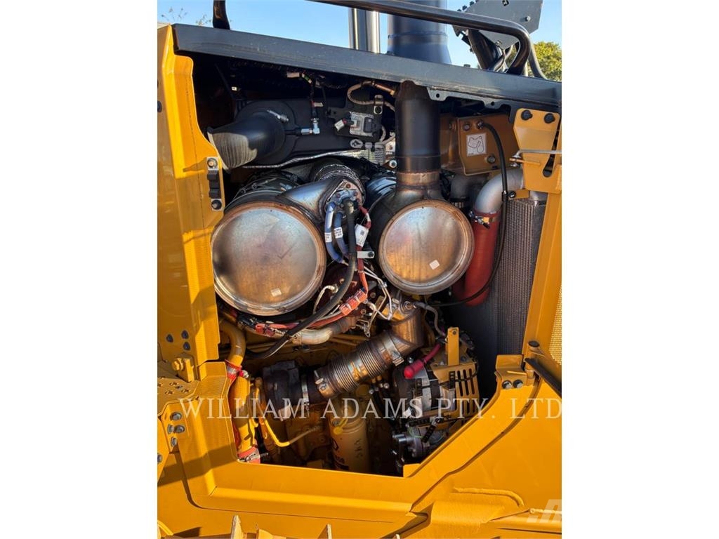 CAT D6 Crawler dozers