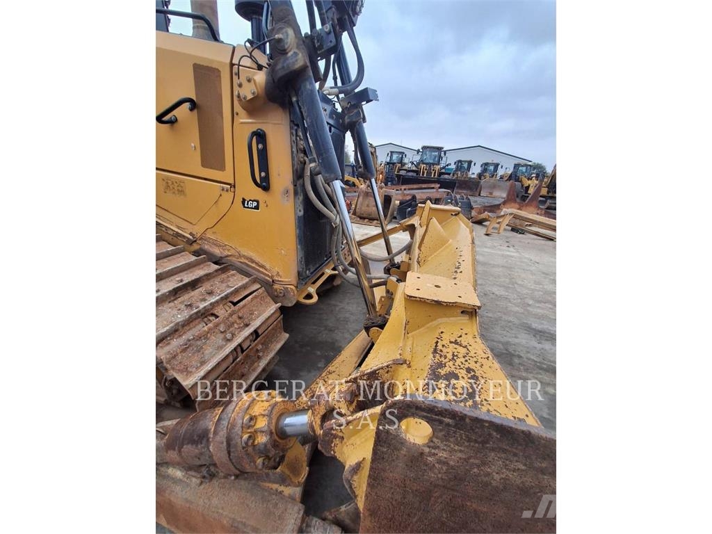 CAT D6 Bouteurs sur chenilles