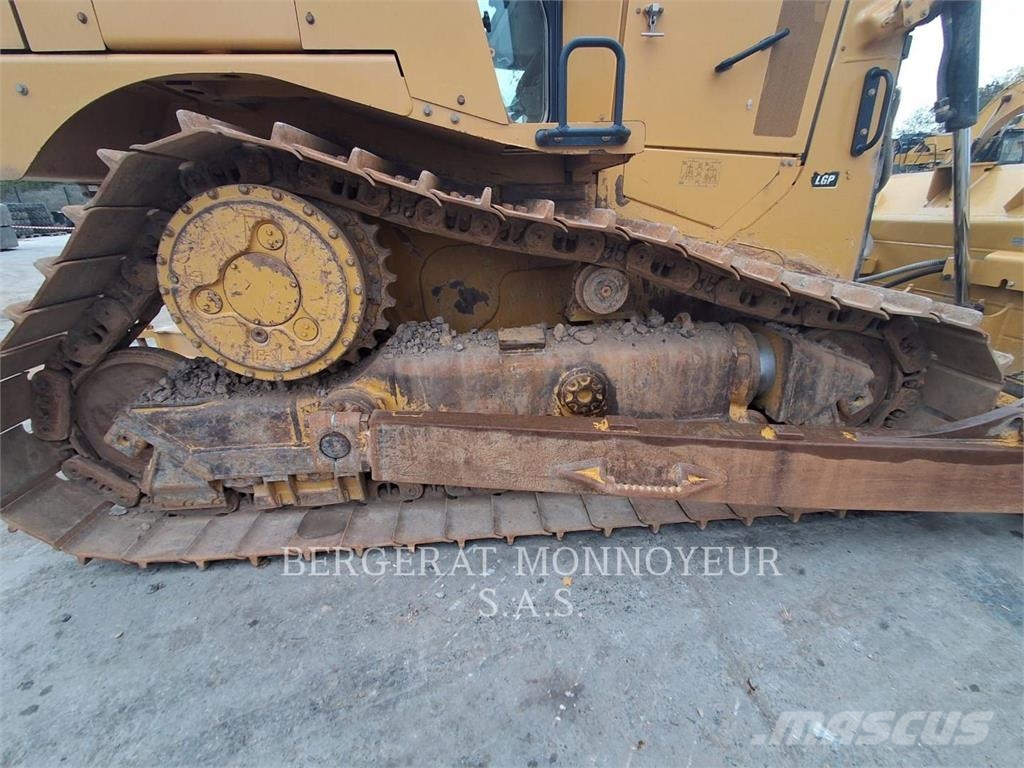 CAT D6 Bouteurs sur chenilles