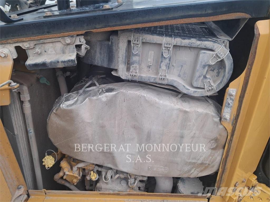 CAT D6 Bouteurs sur chenilles