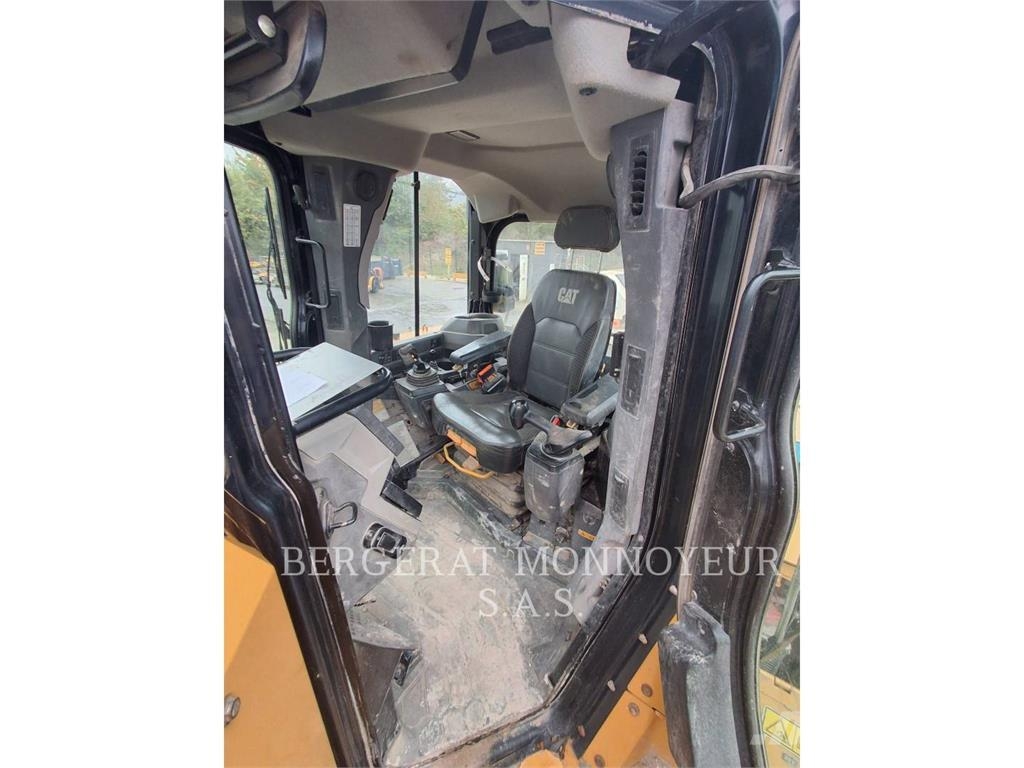 CAT D6 Bouteurs sur chenilles