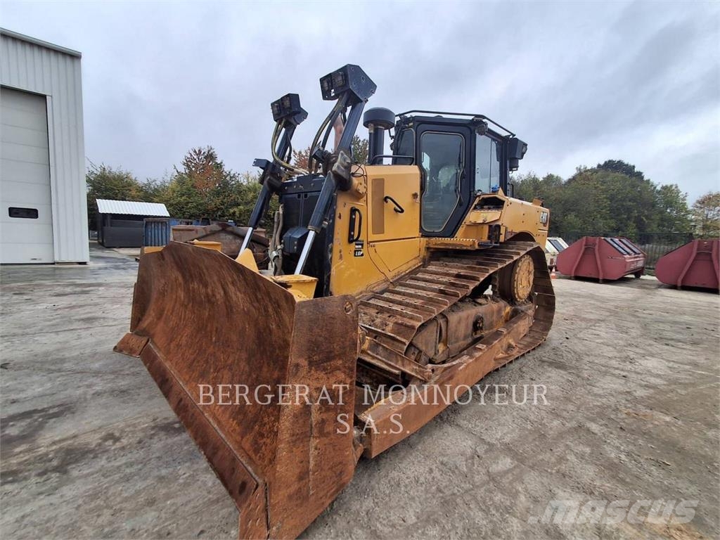CAT D6 Bouteurs sur chenilles