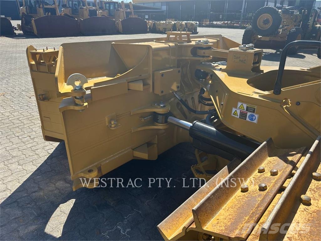 CAT D6 Гусеничні бульдозери