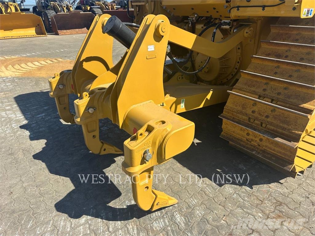 CAT D6 Гусеничні бульдозери