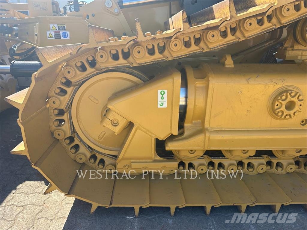 CAT D6 Гусеничні бульдозери